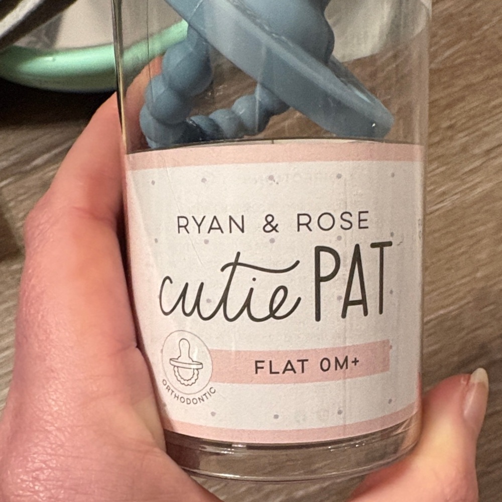 Ryan & Rose Cutie Pat Flat Teether Pacifier – 2 pack - Picture 3 of 3